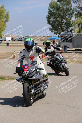 media/Sep-11-2022-Pacific Track Time (Sun) [[cf3de93db2]]/Around the Pits/